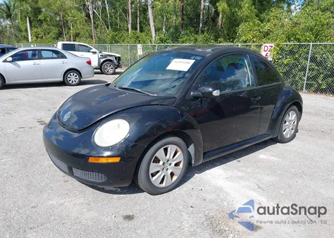2010 Volkswagen New Beetle 2.5L from USA, damaged, VIN 3VWRW3AG0AM023034